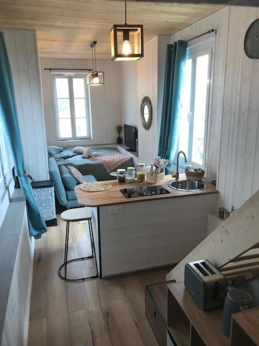 Lumineux Studio Sous Les Toits De 멍똥 외부 사진
